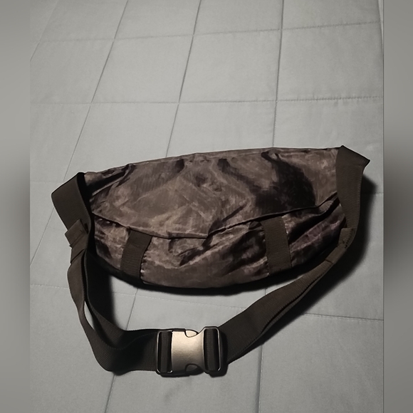 Gymshark  Belt Bag - Picture 3 of 11